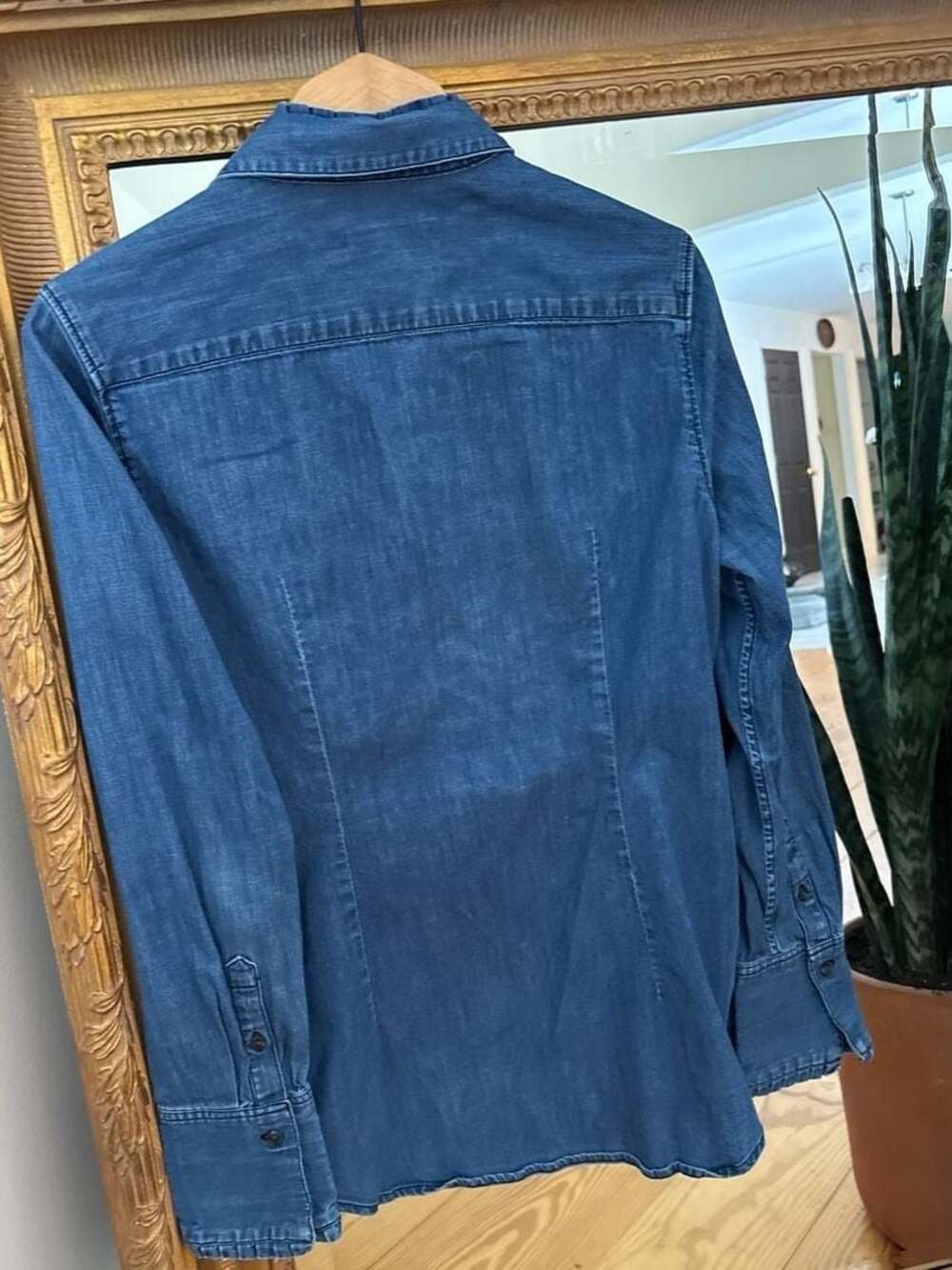Banana Republic Riley Ruffle Denim Shirt Size 8 - Picture 7 of 8